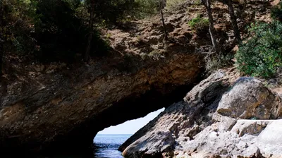 TRIPITI CAVE